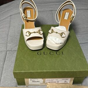 GUCCI Quentin Granada Kid Horsebit 25/60mm Platform Sandals Mystic White size 37